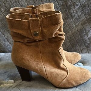 White Mountain Tan Suede Heeled Boots